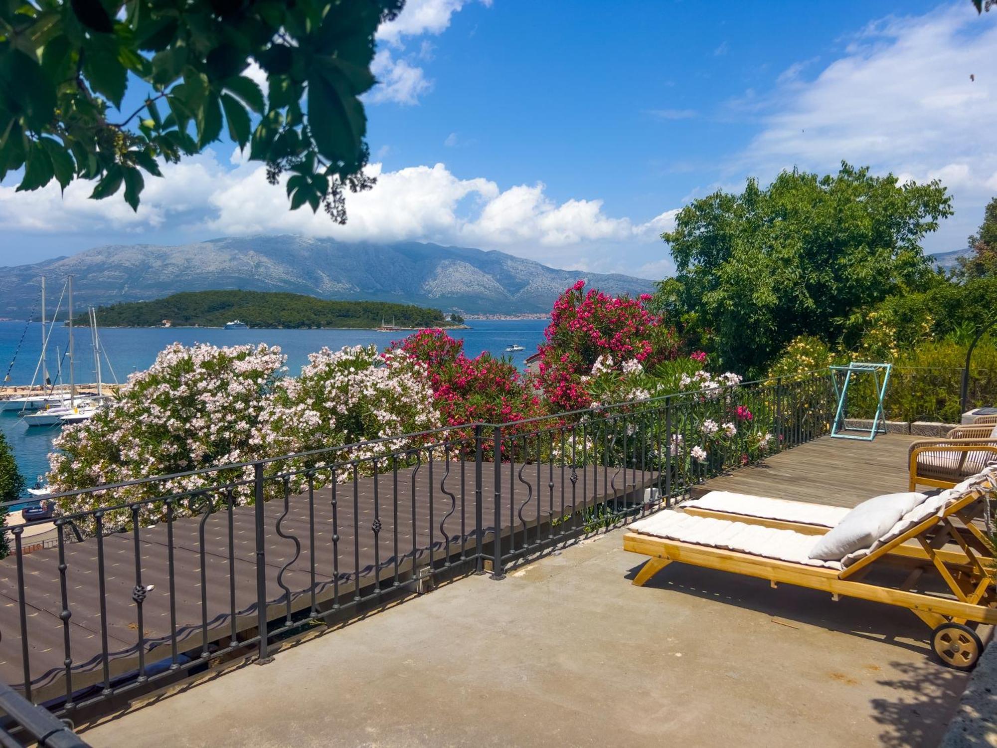 Eco Aparthotel The Dreamers'S Club ลุมบาร์ดา ภายนอก รูปภาพ
