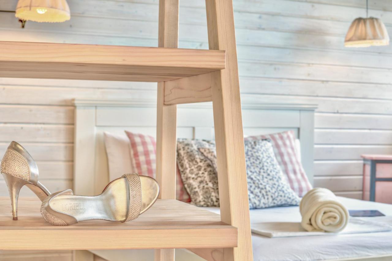 Eco Aparthotel The Dreamers'S Club ลุมบาร์ดา ภายนอก รูปภาพ