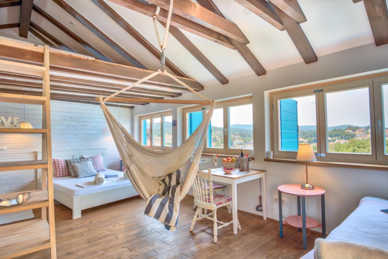 Eco Aparthotel The Dreamers'S Club ลุมบาร์ดา ภายนอก รูปภาพ
